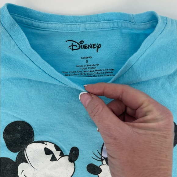 Disney Mickey and Minnie Mouse t-shirt size small baby blue rare find - Picture 2 of 2